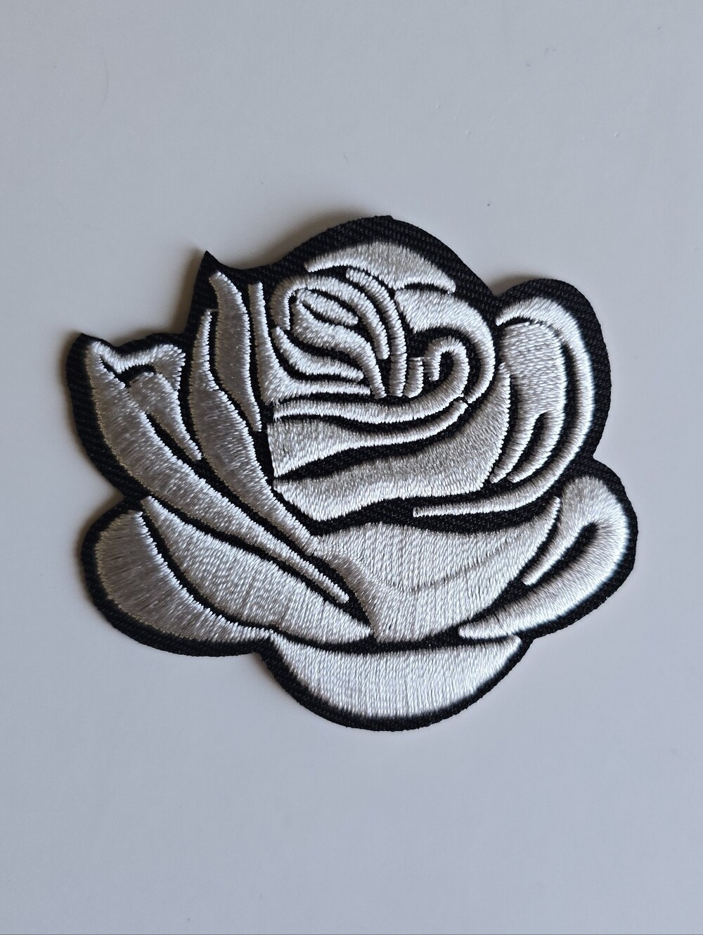 🌹 White Rose Embroidered Patch